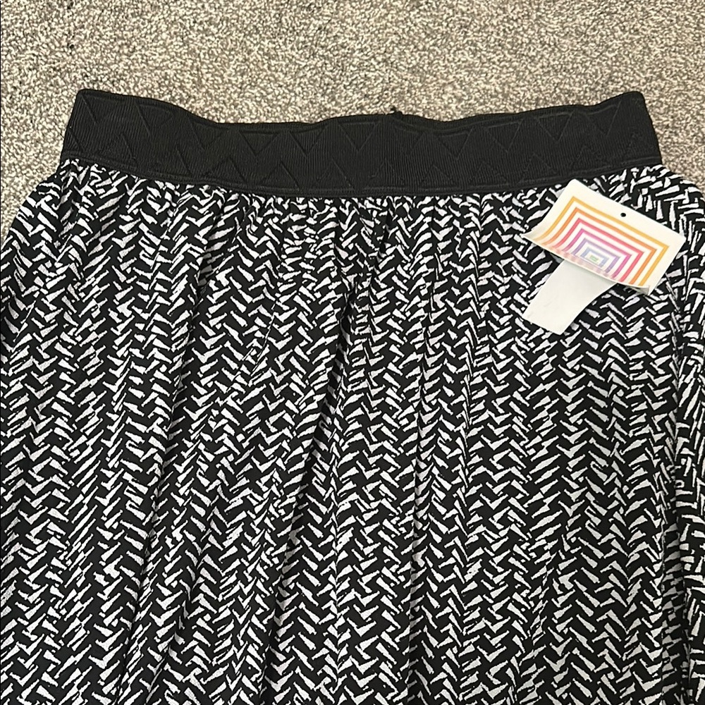 LuLaRoe Black and White Maxi Skirt